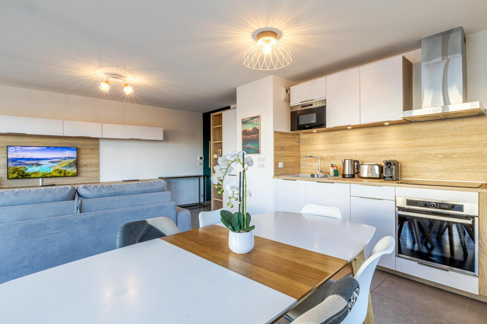 La Plume Vue Lac 3 Etoiles - Garage Prive, Secteur Recherche, Moderne & Tout Equipe, 6 Personnes アヌシー エクステリア 写真