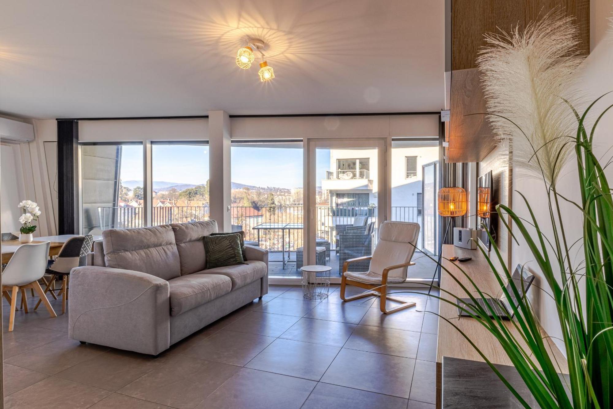La Plume Vue Lac 3 Etoiles - Garage Prive, Secteur Recherche, Moderne & Tout Equipe, 6 Personnes アヌシー エクステリア 写真