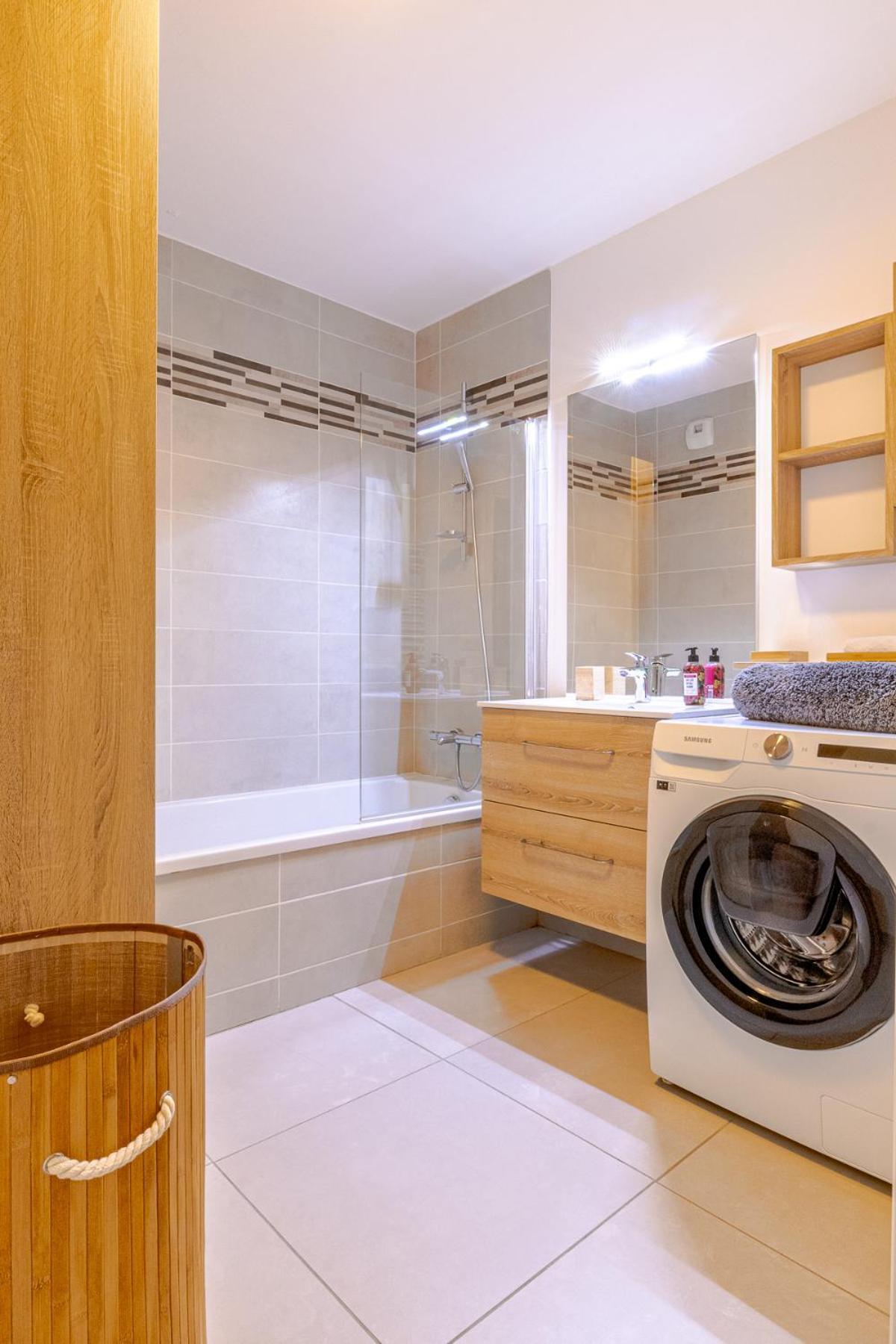 La Plume Vue Lac 3 Etoiles - Garage Prive, Secteur Recherche, Moderne & Tout Equipe, 6 Personnes アヌシー エクステリア 写真